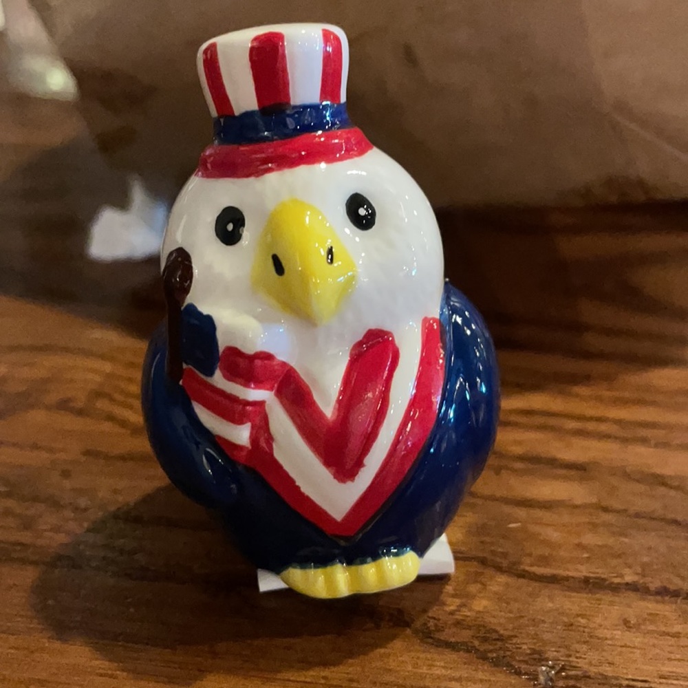 Patriotic mini salt & pepper shaker Eagle set - Picture 2 of 6